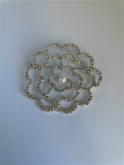 Spilla Daniela De Marchi Donna Camelia in Ottone Perla SP7304 - SP7304
